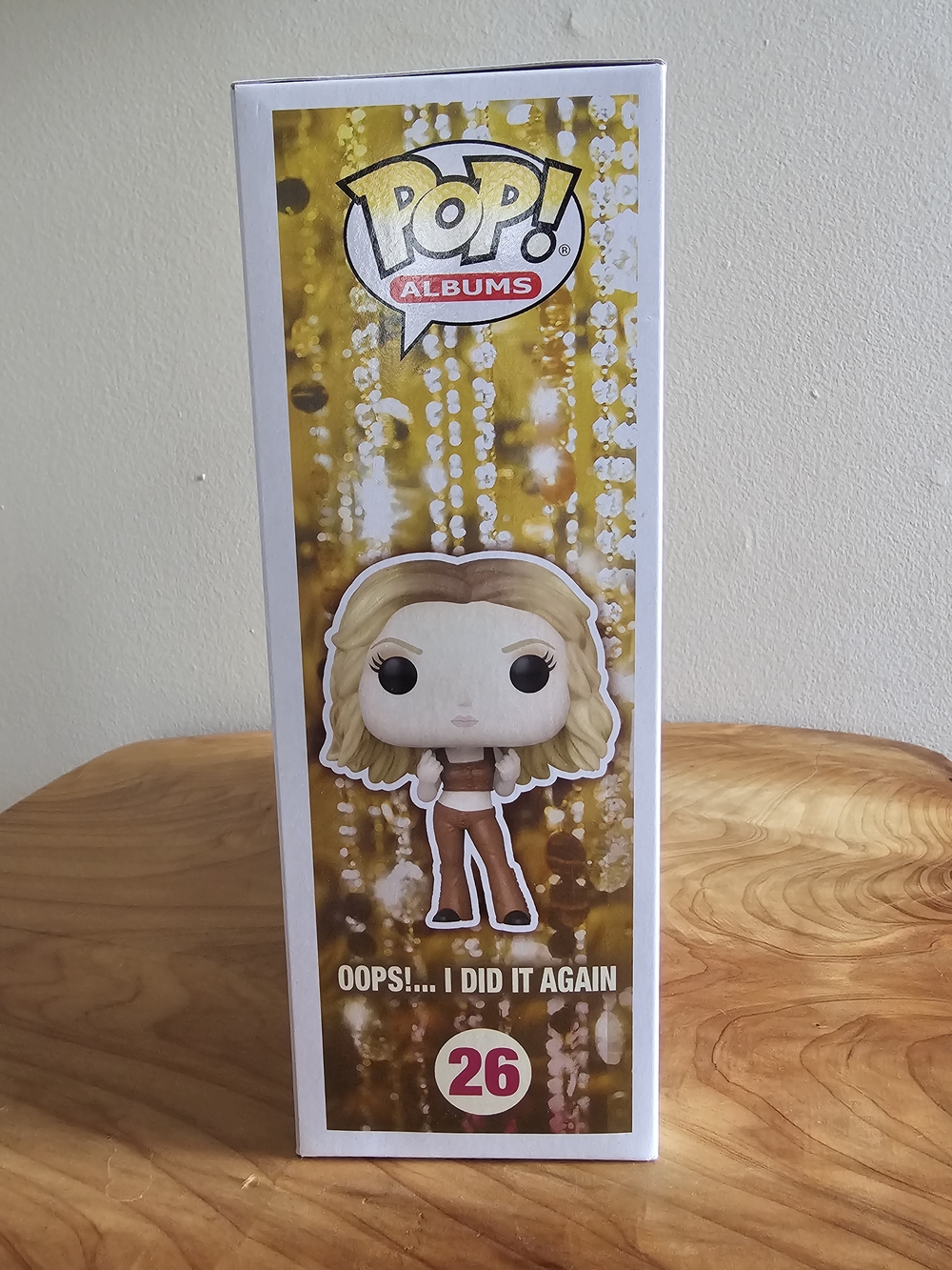 Funko Pop! Britney Spears "Oops!...I Did It Again" Figure - White/Pink Box - Picture 5 of 7